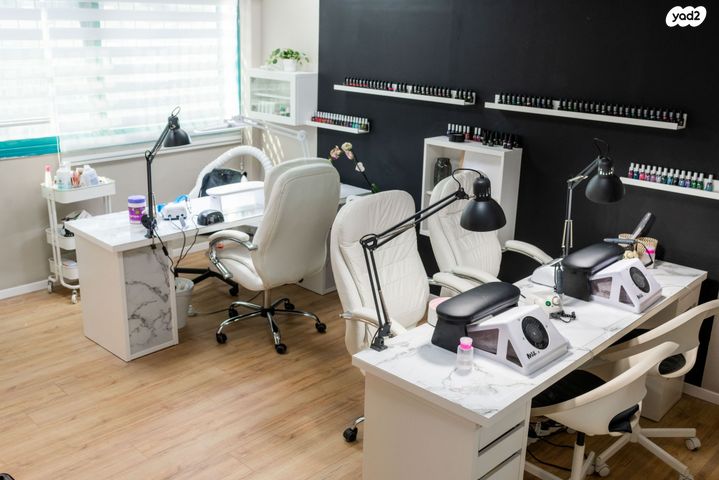 משרדים, נשר