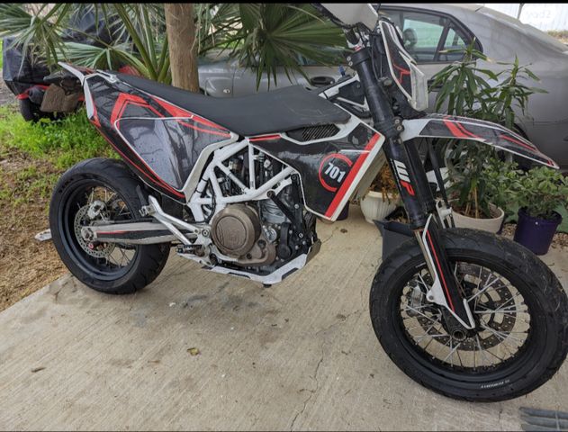 הוסקוורנה SM701