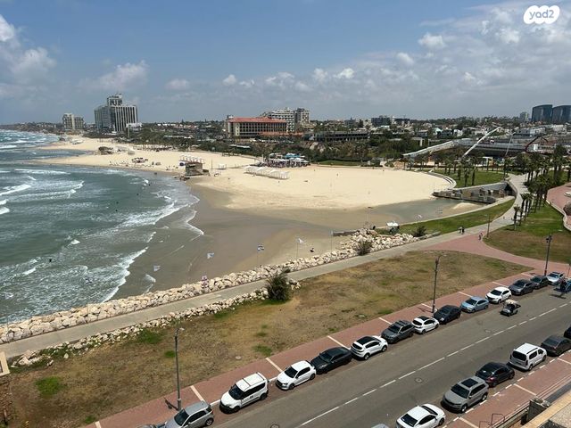 דירה, הרצליה