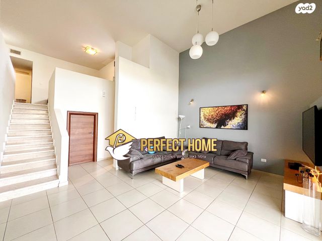 גג/ פנטהאוז, הצבאית, כפר יונה