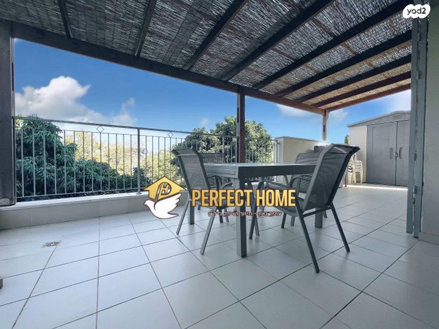 גג/ פנטהאוז, הצבאית, כפר יונה