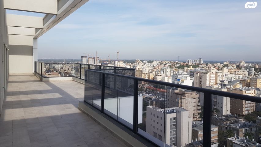 גג/ פנטהאוז, מרכז העיר דרום, נתניה