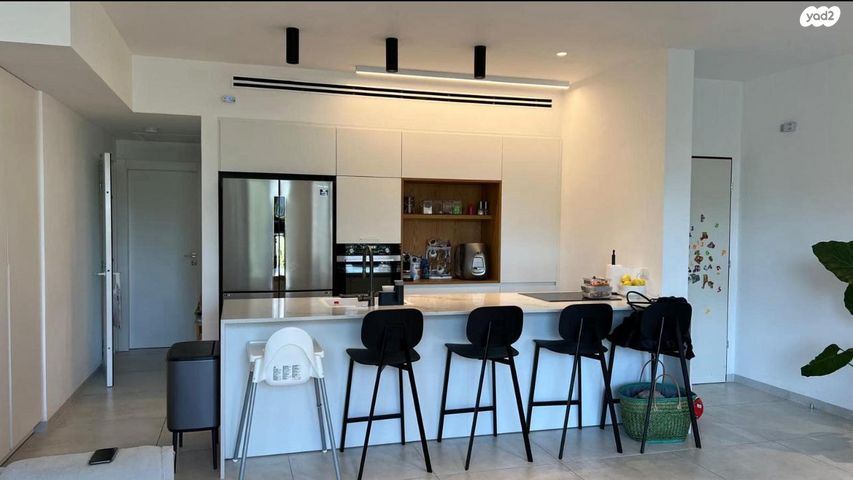 דירה, הרצליה