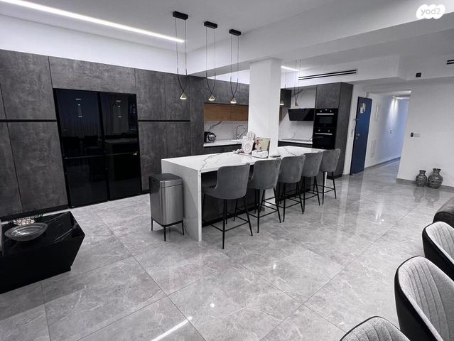 גג/ פנטהאוז, יעקב כאהן, חיפה