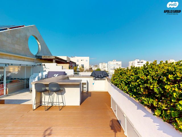 גג/ פנטהאוז, נווה אביבים, תל אביב יפו