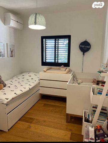 דירה, הרצליה