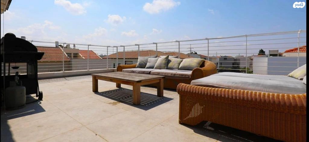 דו משפחתי, שושנה דמארי, הרצליה ב', הרצליה