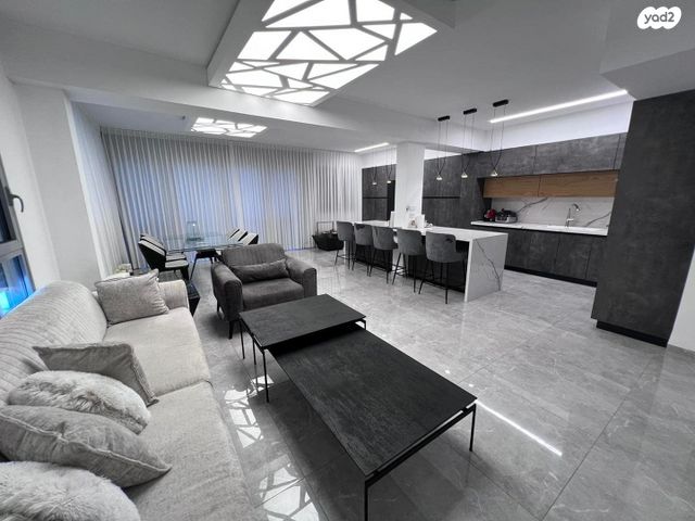 גג/ פנטהאוז, קרית חיים מזרחית, חיפה