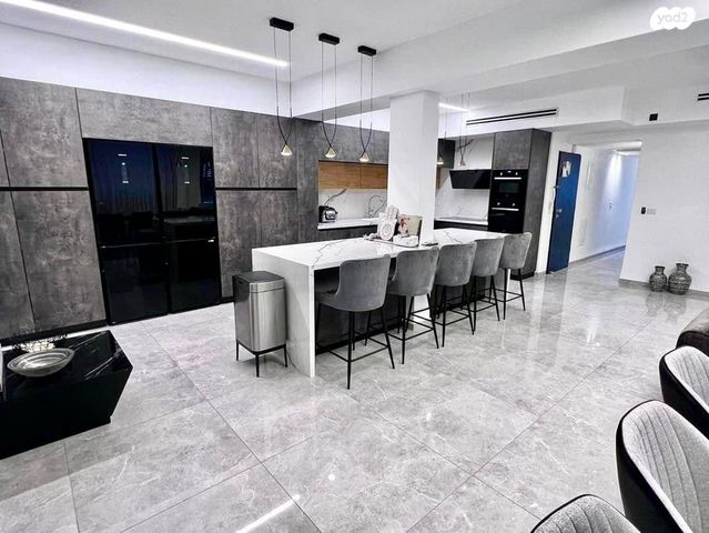 גג/ פנטהאוז, קרית חיים מזרחית, חיפה