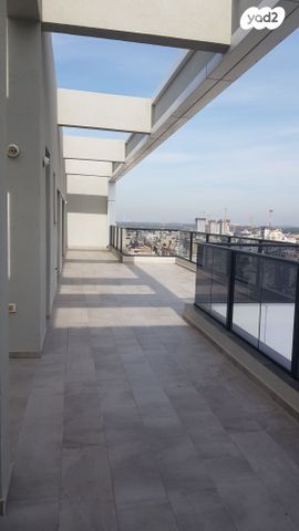 גג/ פנטהאוז, מרכז העיר דרום, נתניה