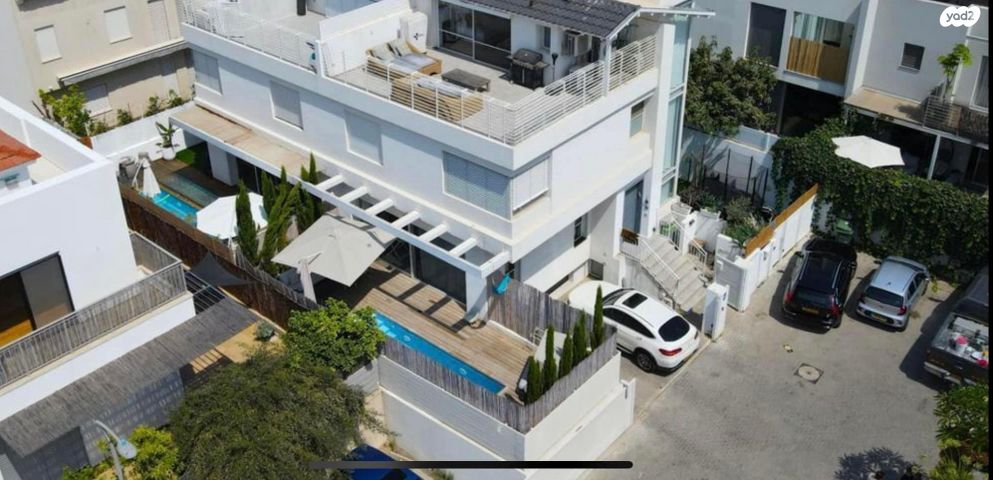 דו משפחתי, שושנה דמארי, הרצליה ב', הרצליה