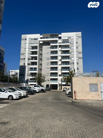 דירה, כפר יונה