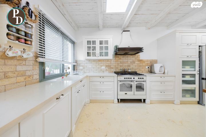 דו משפחתי, כפר יונה