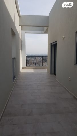 גג/ פנטהאוז, מרכז העיר דרום, נתניה