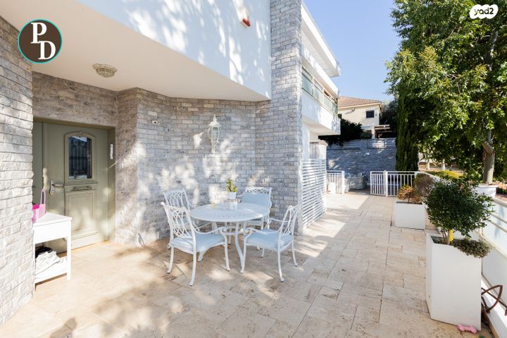 דו משפחתי, כפר יונה