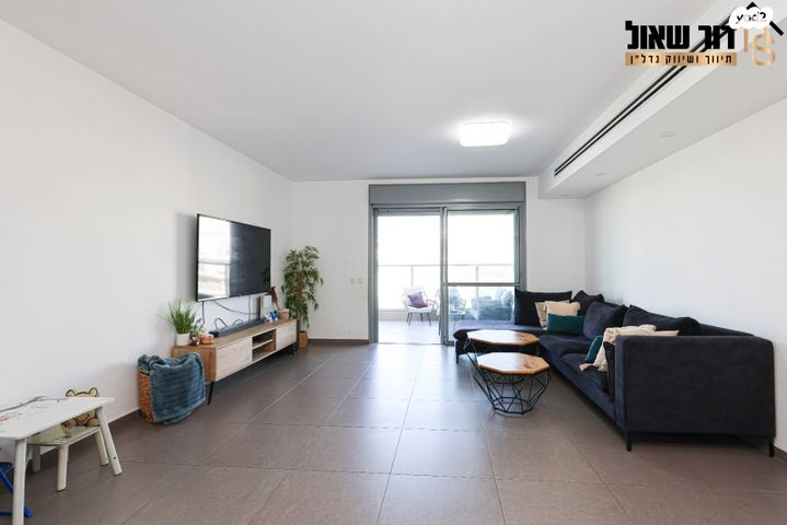 דירה, אליהו הנביא, פסגות אפק, ראש העין