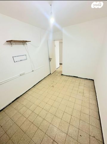 דירה, שדרות השופטים, הנביאים, קרית גת