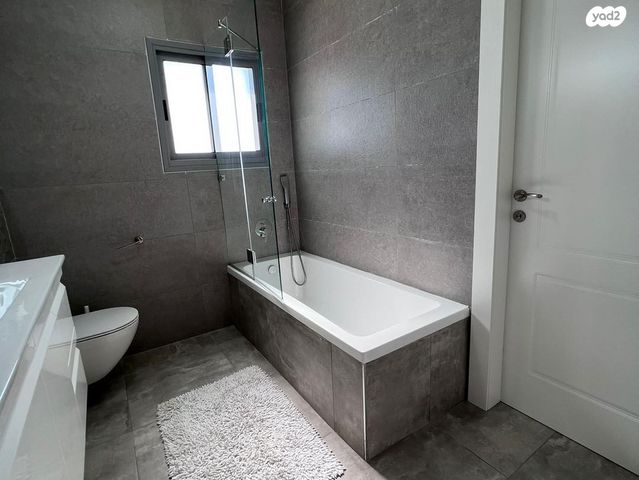 גג/ פנטהאוז, יעקב כאהן, חיפה