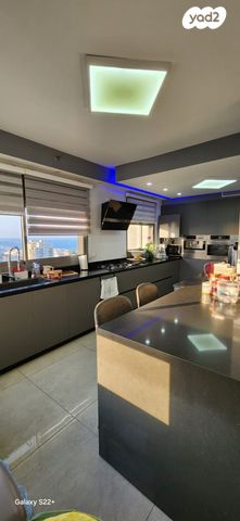 דירה, דוד רזניק 7, גלי הים, נתניה