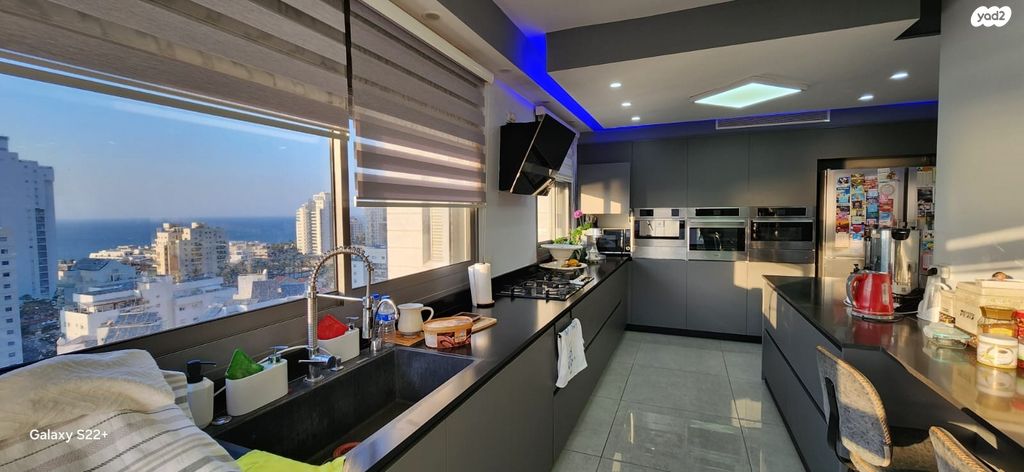 דירה, דוד רזניק 7, גלי הים, נתניה