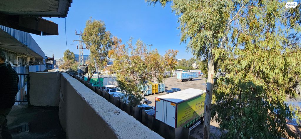 מבני תעשיה, המרכבה 25, אזור תעשיה ב, חולון