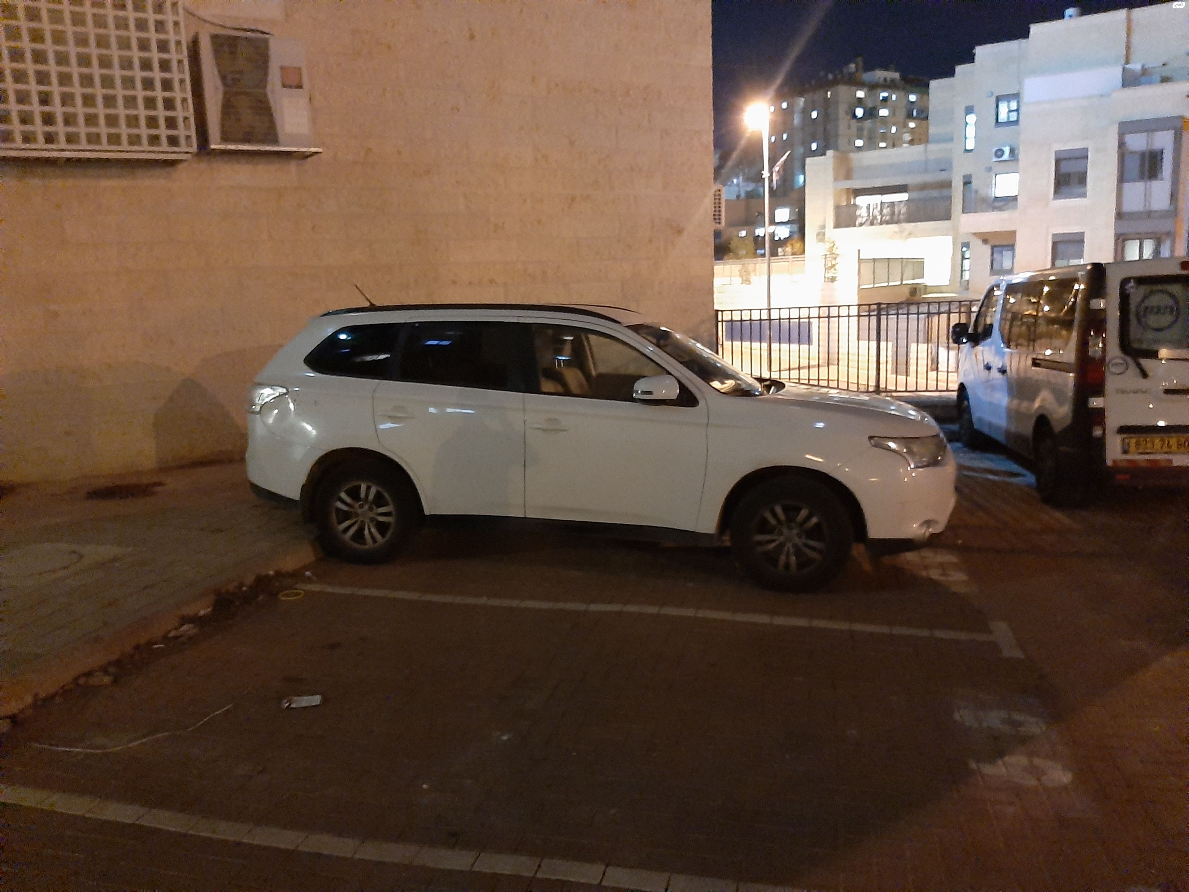 מודעת רכב מיצובישי אאוטלנדר