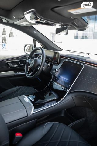 מרצדס-בנץ EQS SUV