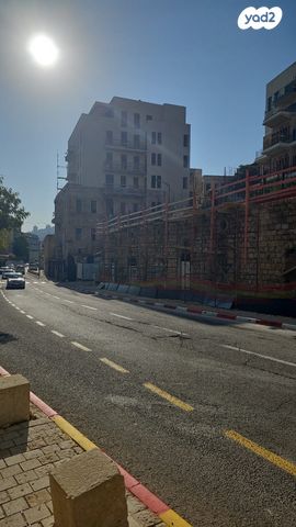 דירה, שיבת ציון 52, העיר התחתית, ואדי סאליב, חיפה