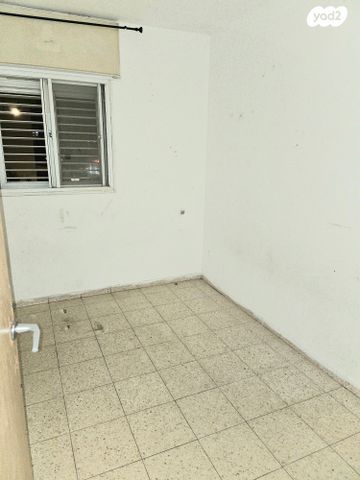 דירה, שדרות מלכי ישראל, צה"ל, קרית גת