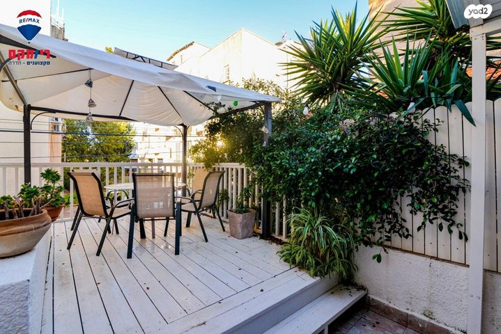 בית פרטי/ קוטג', ז'בוטינסקי 19, מרכז העיר, חדרה