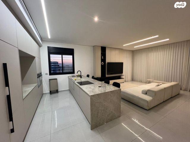 גג/ פנטהאוז, יהושוע אזולאי, נווה שרון / שער העיר, נתיבות