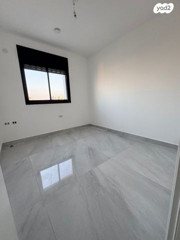 דירה, אייזיק רמבה 7, נוף הטיילת, נתניה