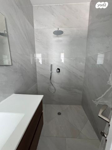 דירה, אייזיק רמבה 7, נוף הטיילת, נתניה