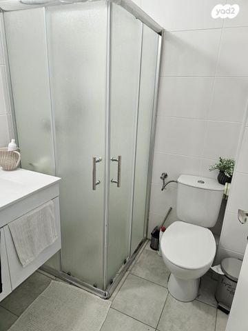 דירה, דרך ארץ, עיר היין, אשקלון