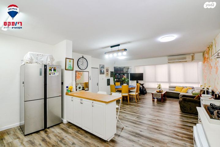 בית פרטי/ קוטג', ז'בוטינסקי 19, מרכז העיר, חדרה