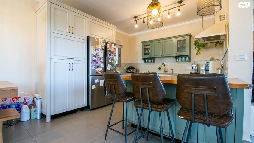 גג/ פנטהאוז, גולן, אלפי מנשה