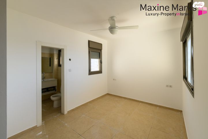 דירה, אהוד מנור, עיר ימים, נתניה