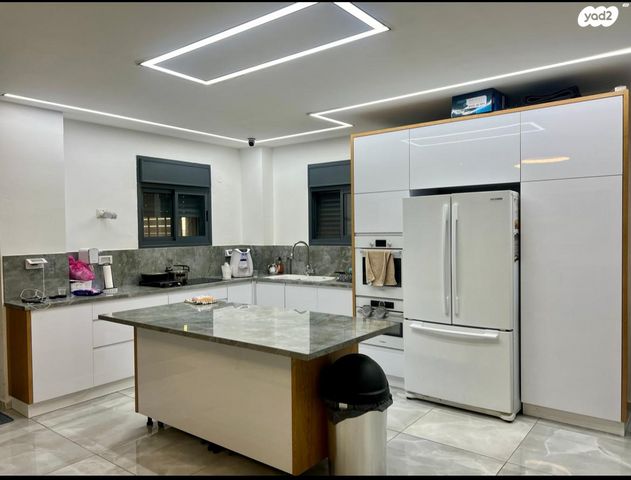 דירת גן, ז'בוטינסקי, עצמאות יוספטל, בת ים