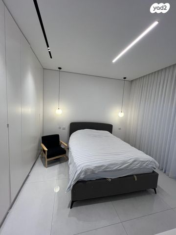 גג/ פנטהאוז, יהושוע אזולאי, נווה שרון / שער העיר, נתיבות