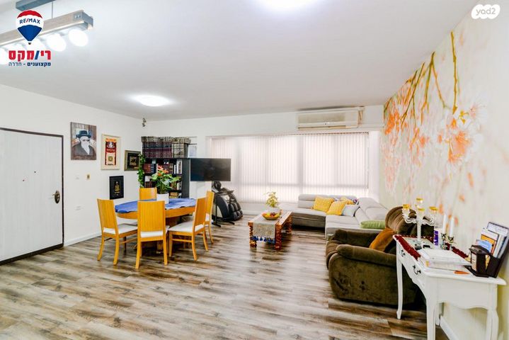 בית פרטי/ קוטג', ז'בוטינסקי 19, מרכז העיר, חדרה