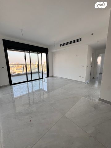 דירה, אייזיק רמבה 7, נוף הטיילת, נתניה