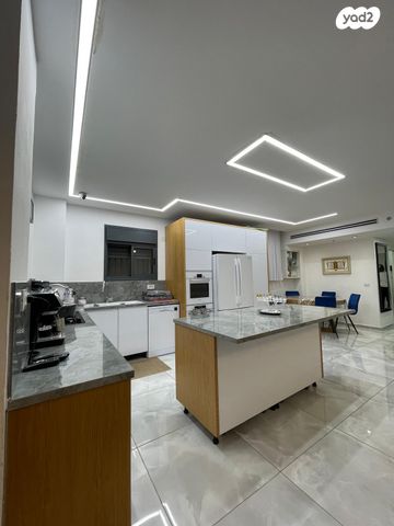 דירת גן, ז'בוטינסקי, עצמאות יוספטל, בת ים