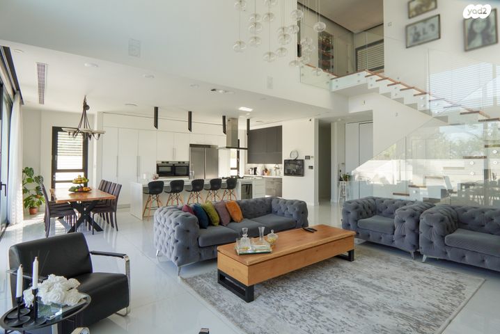 הרקיע, הגולף