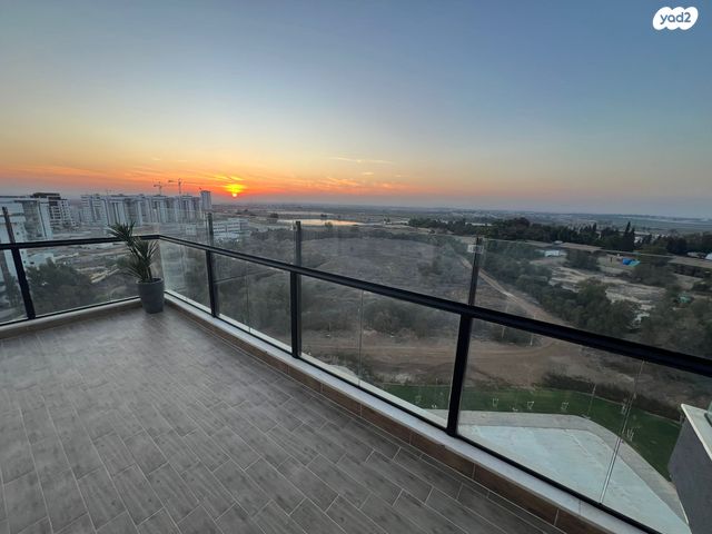 גג/ פנטהאוז, יהושוע אזולאי, נווה שרון / שער העיר, נתיבות