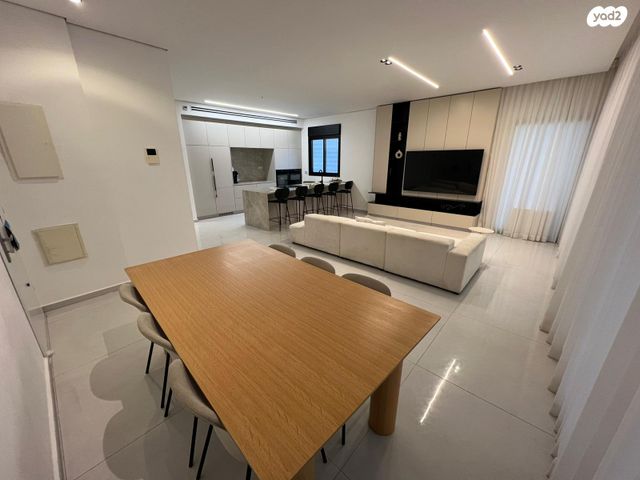 גג/ פנטהאוז, יהושוע אזולאי, נווה שרון / שער העיר, נתיבות