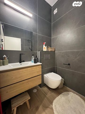 גג/ פנטהאוז, יהושוע אזולאי, נווה שרון / שער העיר, נתיבות