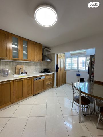 גג/ פנטהאוז, בית שמאי, רמת השרון