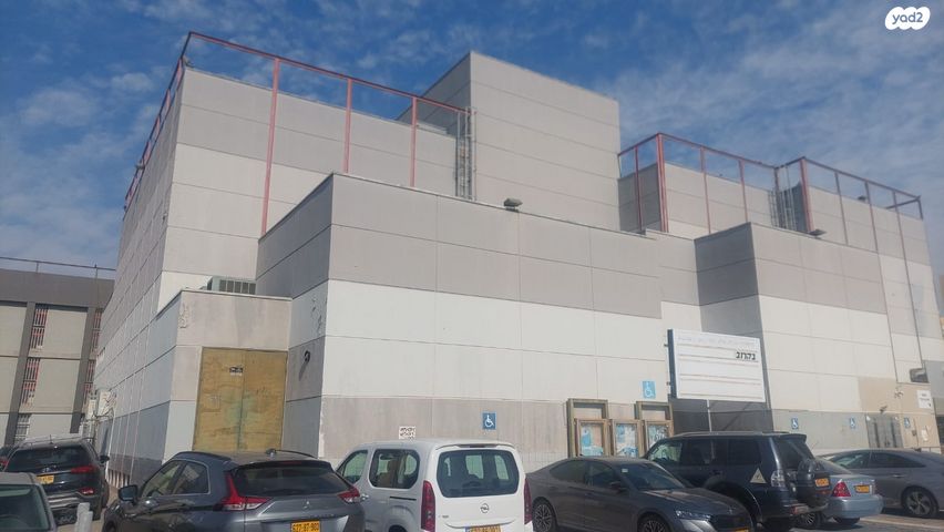 אולמות, יצחק רגר, שכונה א', באר שבע