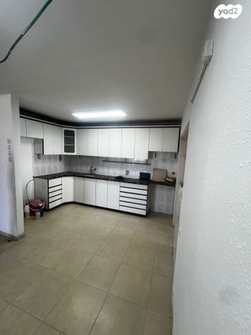 דירה, השומרון 10, רמת הנשיא, בת ים