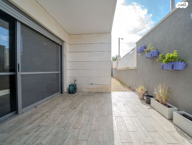 דירת גן, אורן 8, החורש, חריש